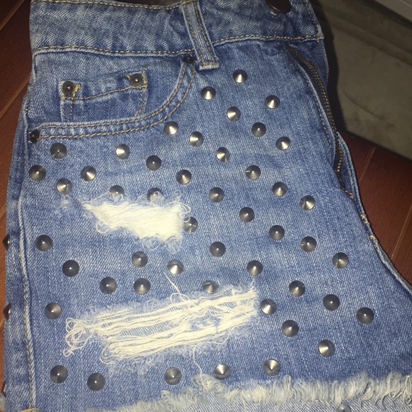 BDG HIGH RISE CHEEKY SHORTS WITH STUDS - Picture 5 of 5